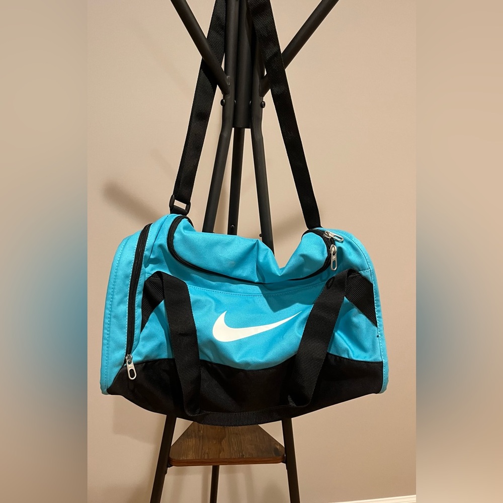 Nike duffel bag